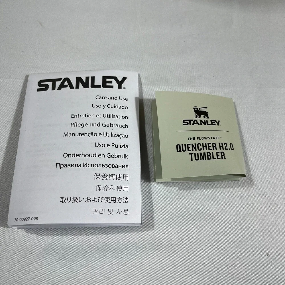 Stanley Quencher H2.0 FlowState 30 oz Tumbler Black New Badger Logo - Picture 3 of 15
